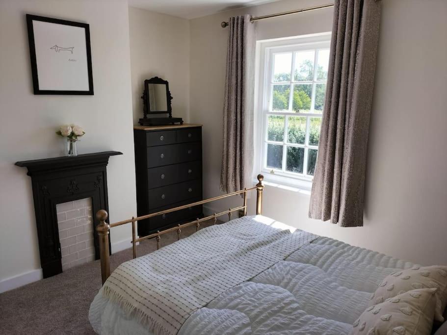 Cosy Cottage With Vineyard View Near Goodwood チチェスター エクステリア 写真