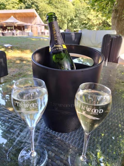 Cosy Cottage With Vineyard View Near Goodwood チチェスター エクステリア 写真